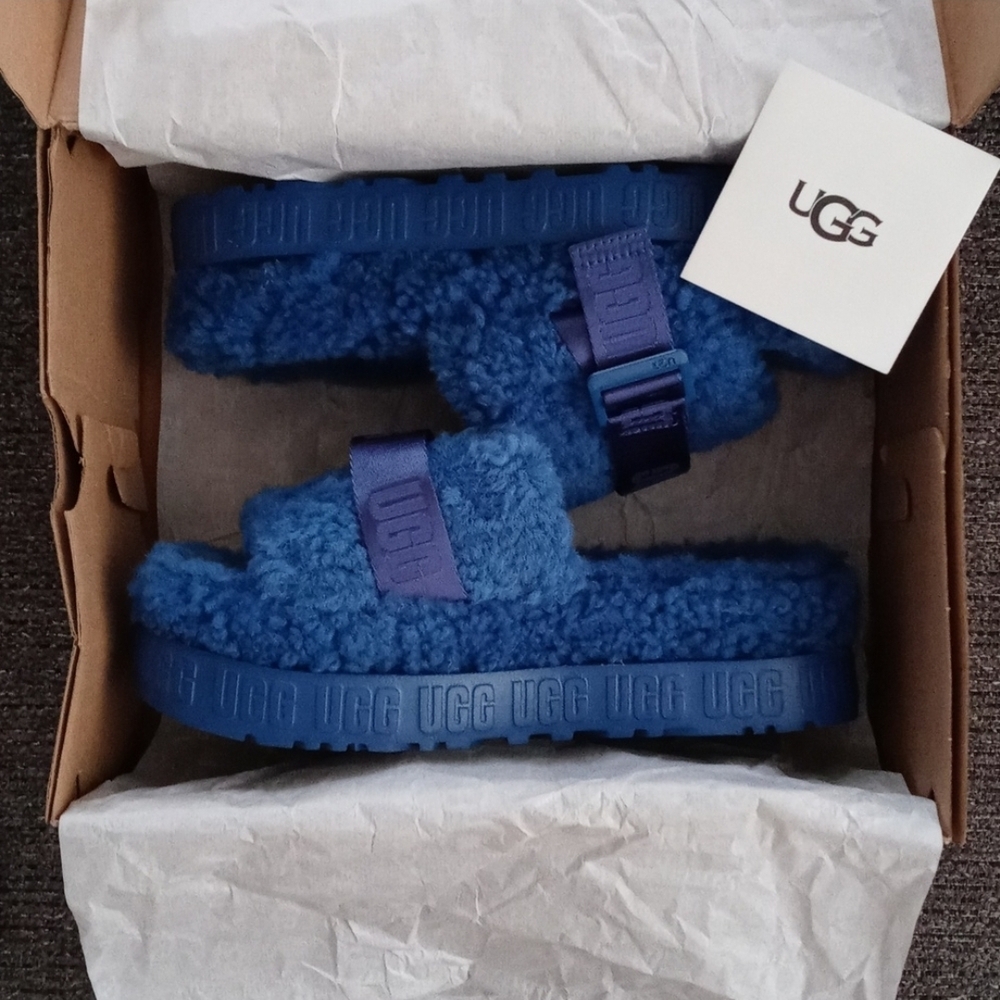๐UGG๐ - Fluffita Cobalt Blue Flatform Slipper - Picture 2 of 12